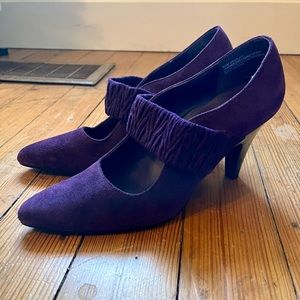 Relativity purple suede heel